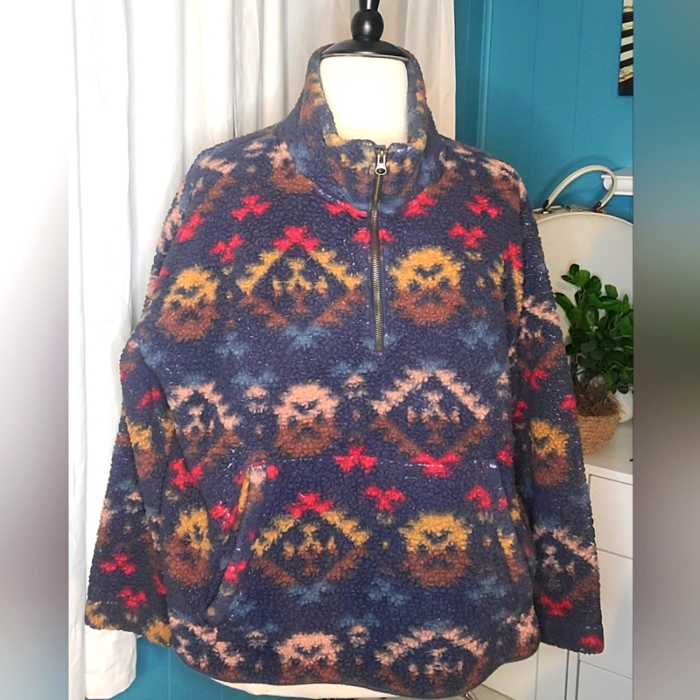 Patterned Fleece - Picture 3 of 3
